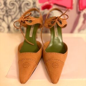 Vintage Manolo Blahnik Camel Pointed-Toe Ankle Tie Pumps with Green Insole